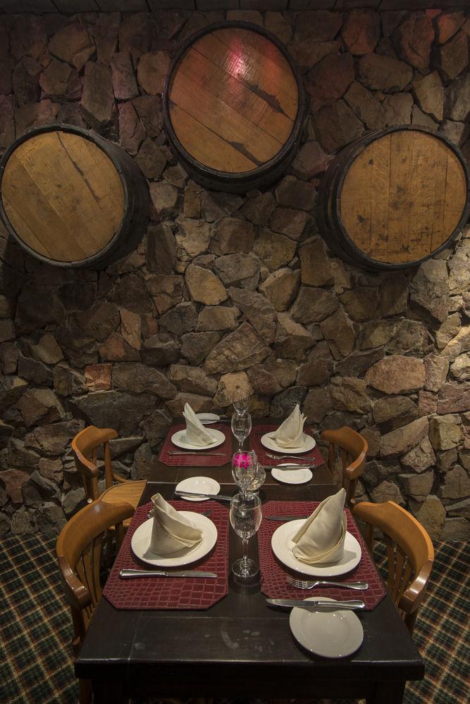 Villa Morra Suites