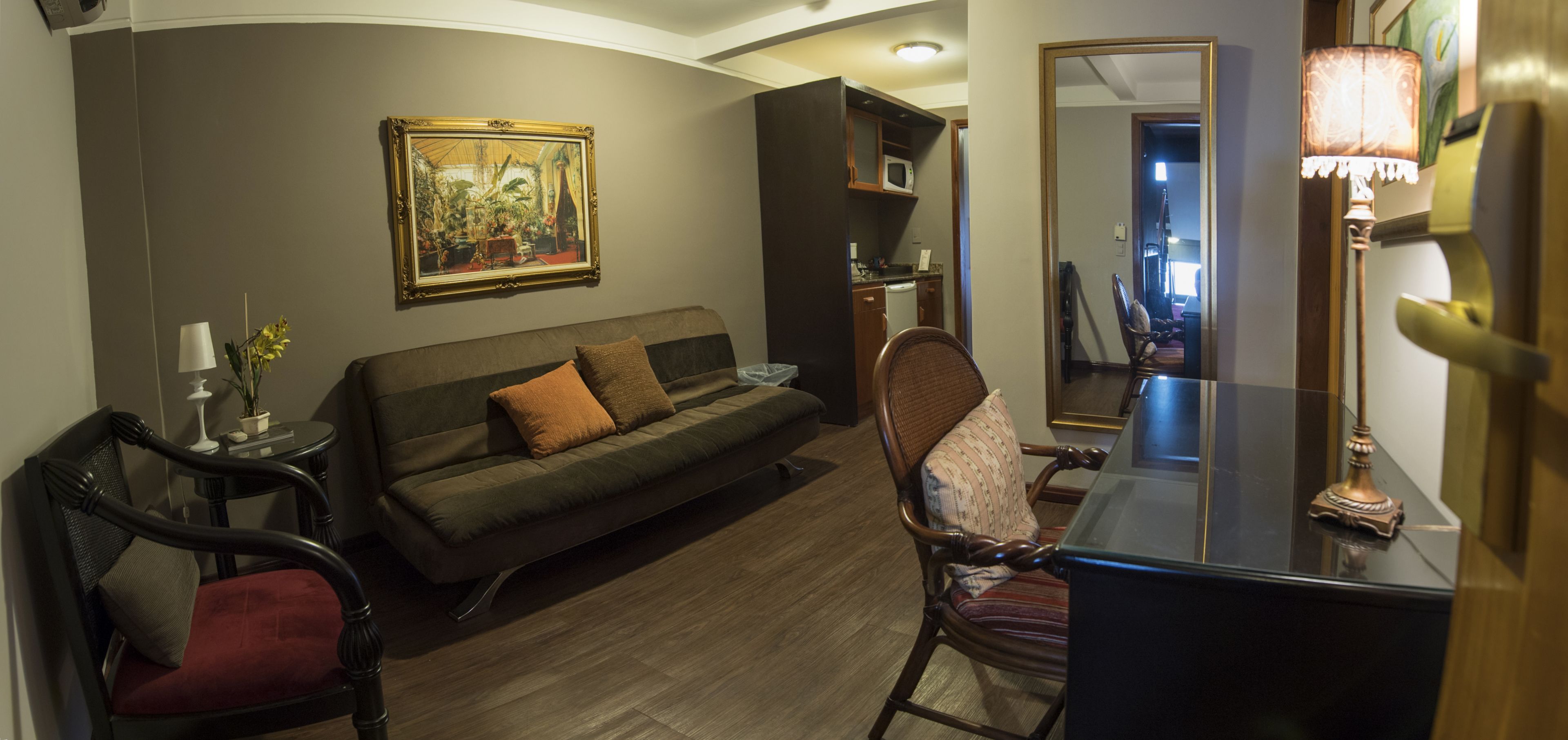 Las Ventanas Suites Hotel