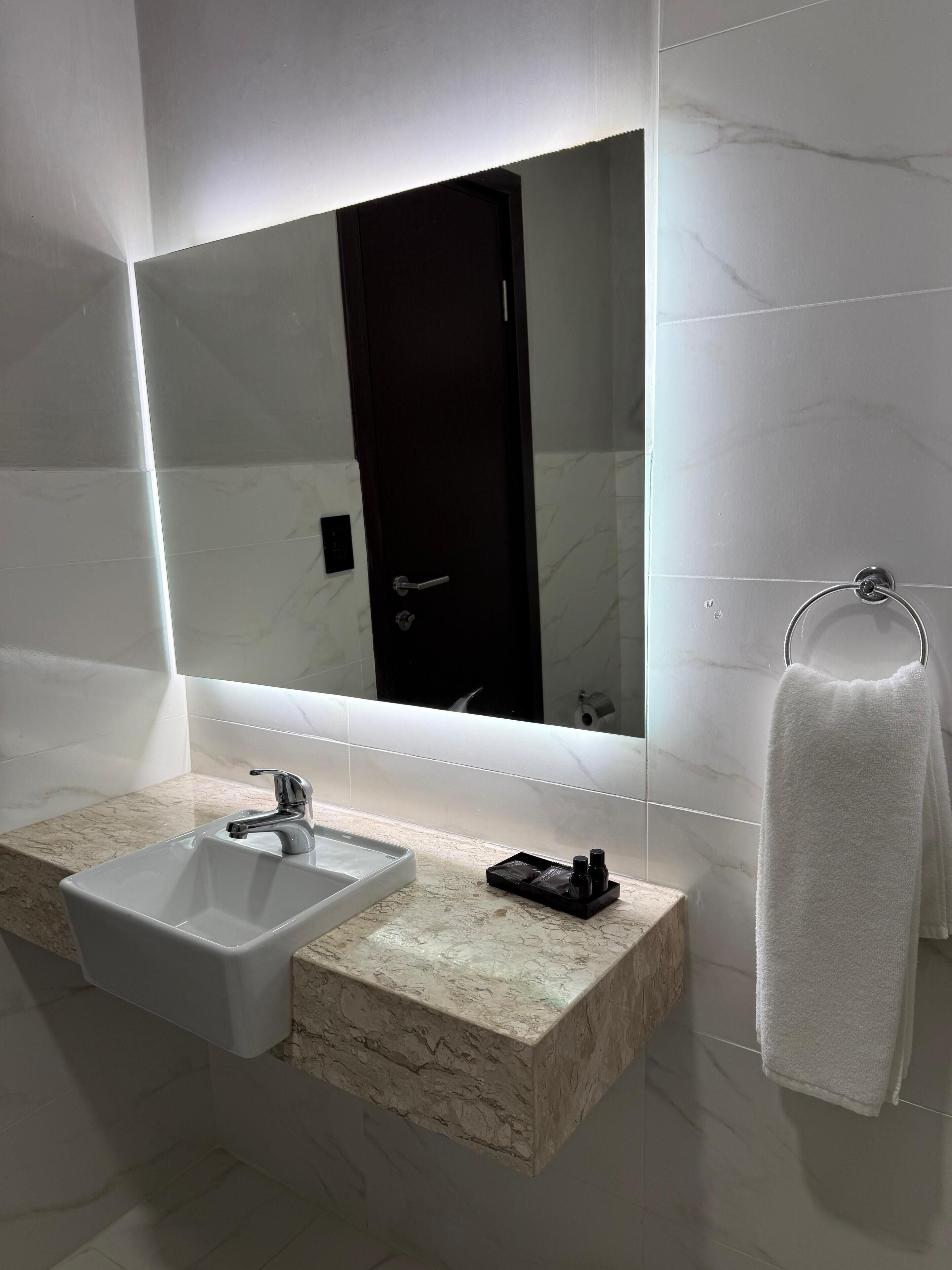 Ramada Suites by Wyndham Asuncion Aeropuerto