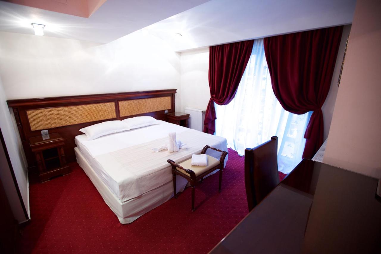 Hotel Bliss