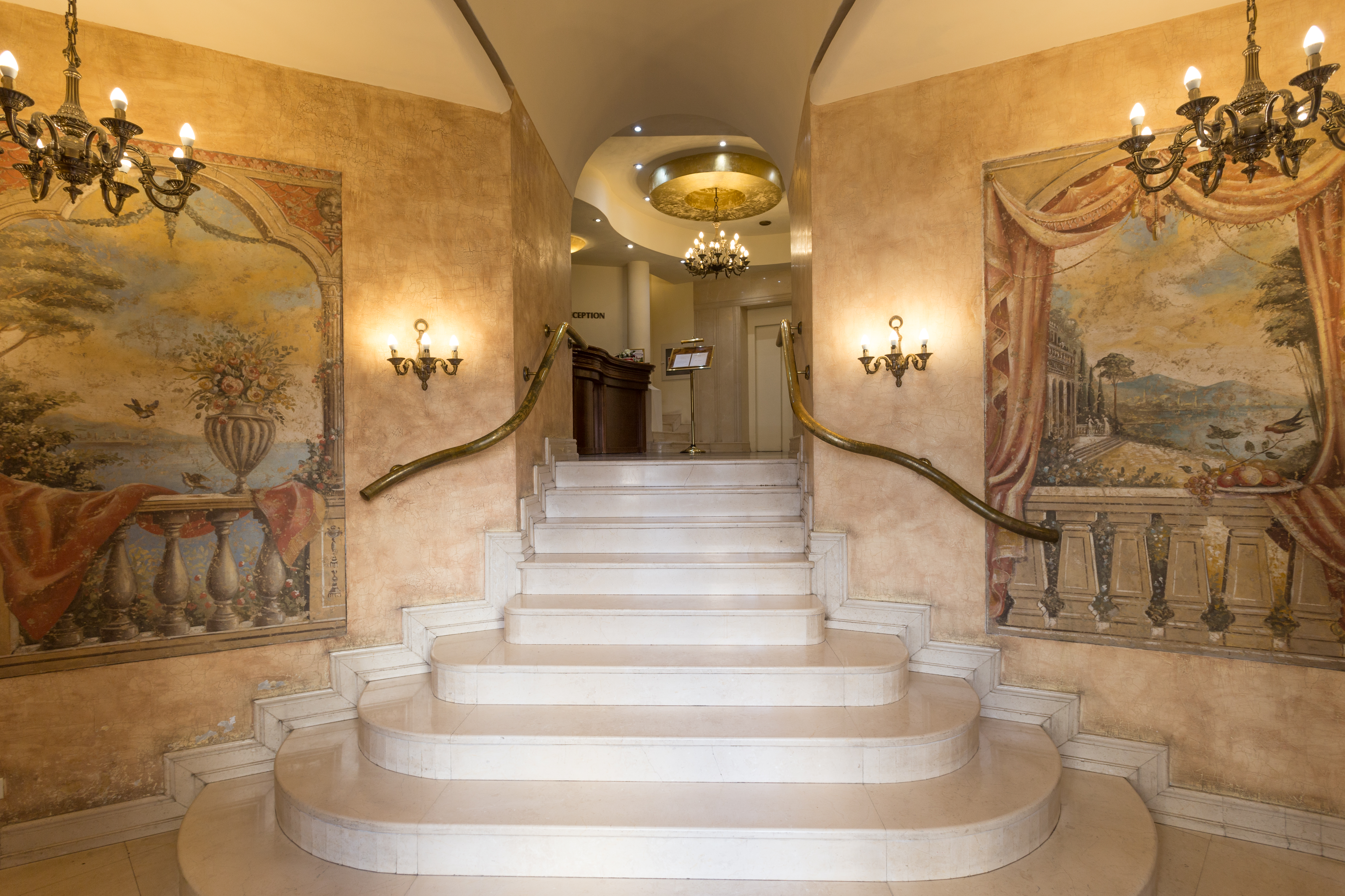 Hotel Opera