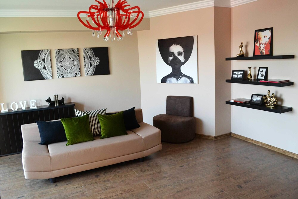 Jn Boutique Apartments