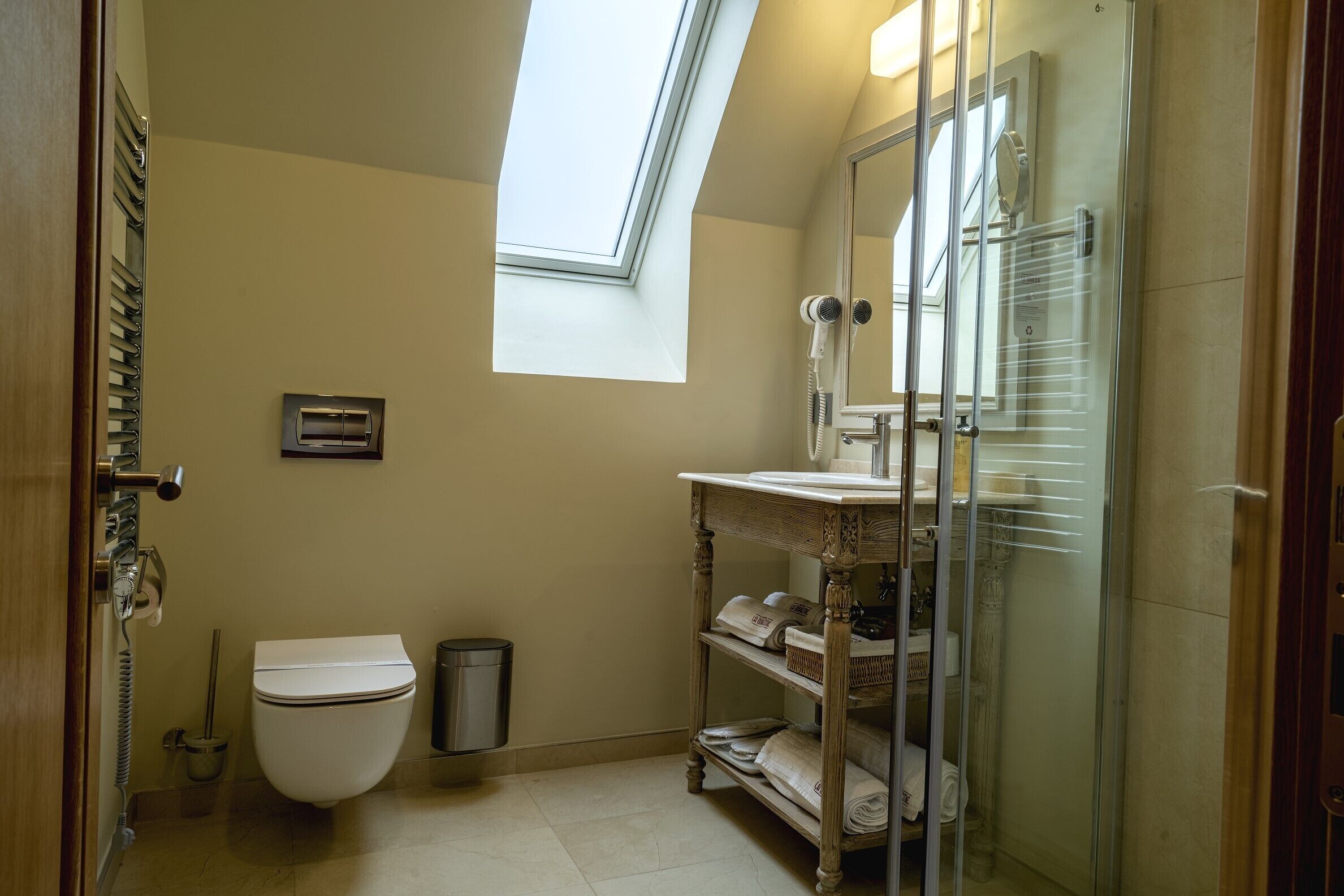 La Bohème - Casa Oprea Soare