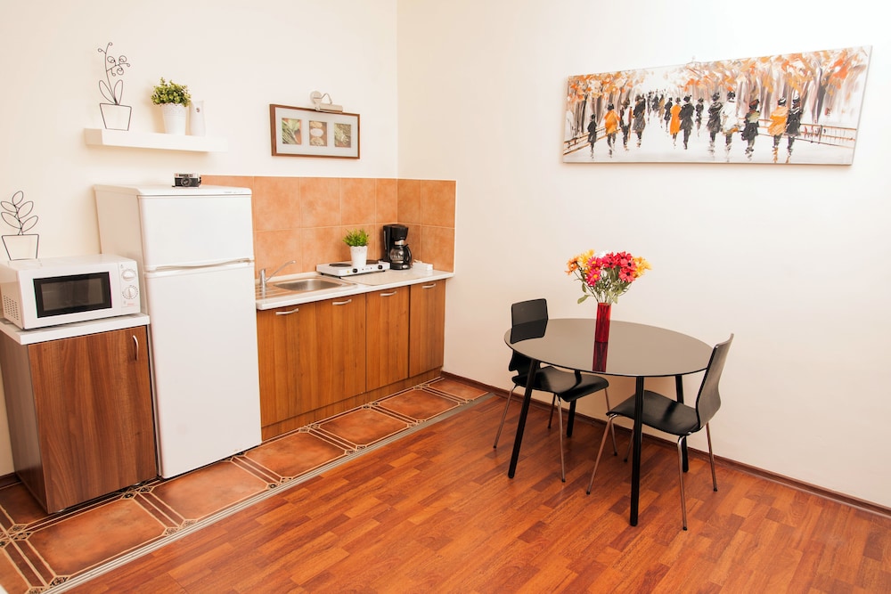 MRG Apartments - Old Town