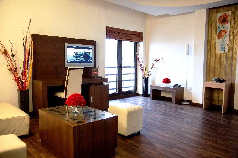 Phoenicia Comfort Hotel