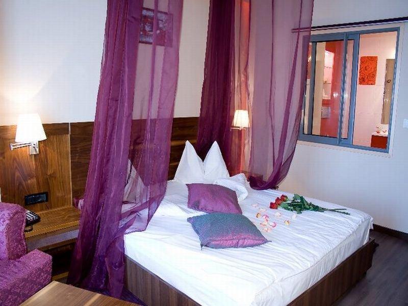 Phoenicia Express Hotel