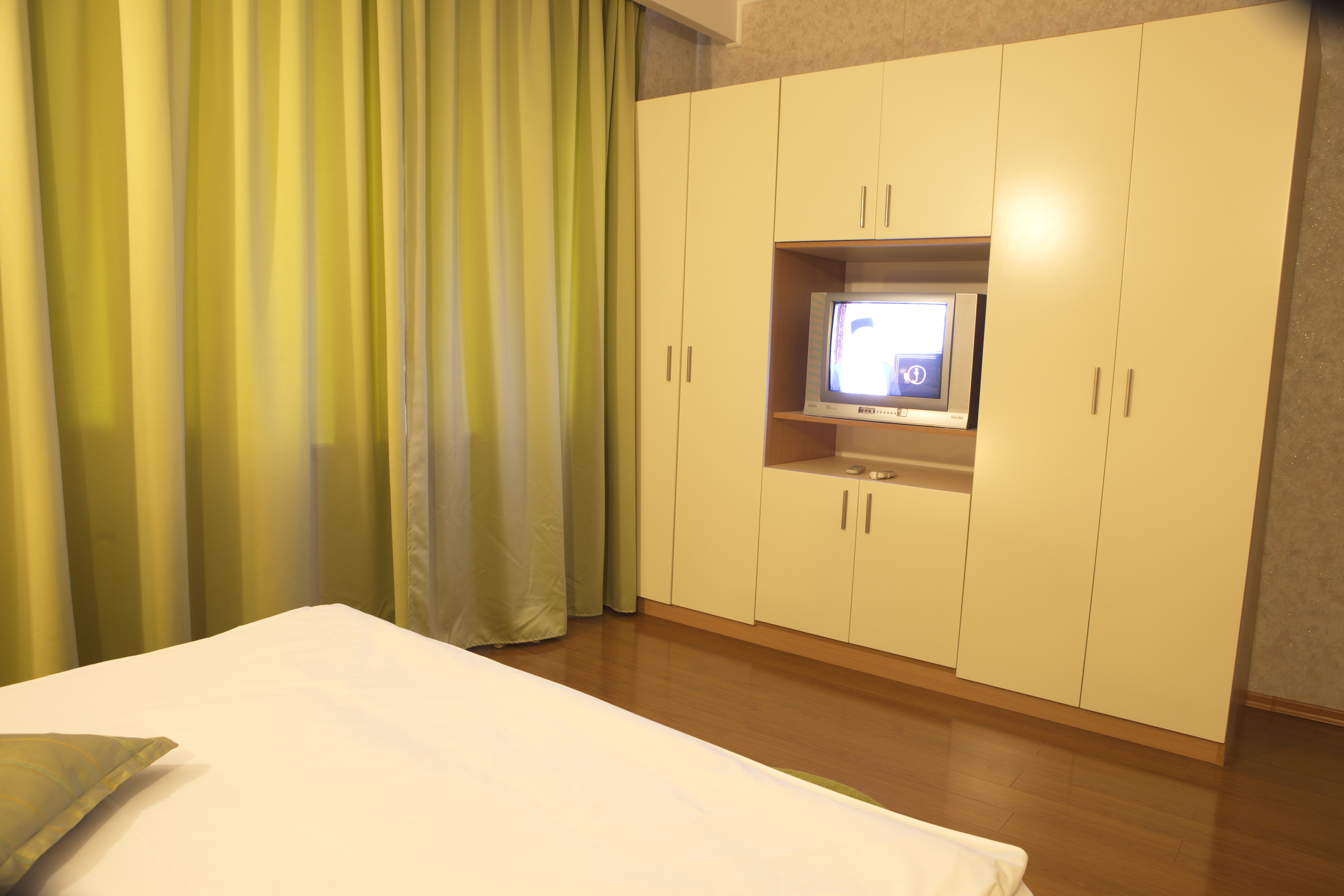 Phoenicia Suites