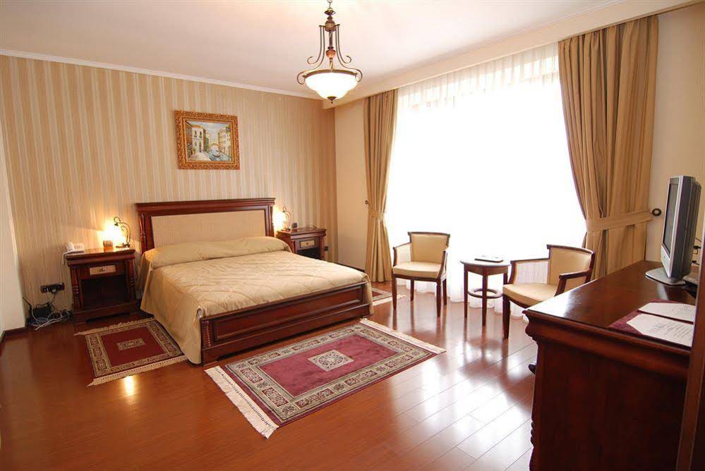 Vila Paris
