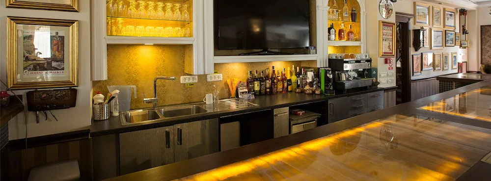 Aviator Boutique Hotel