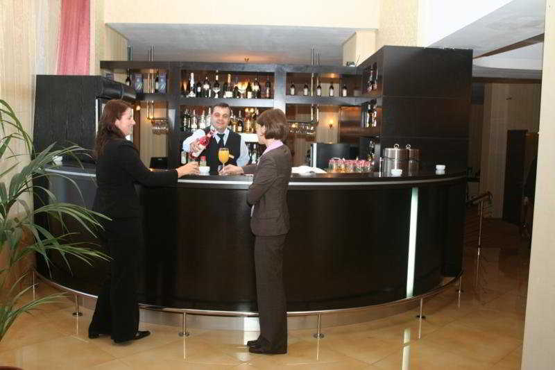 RIN Airport Hotel