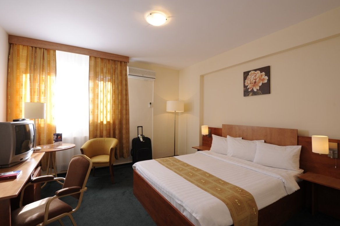 RIN Airport Hotel