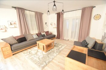 Villa Grey Residence