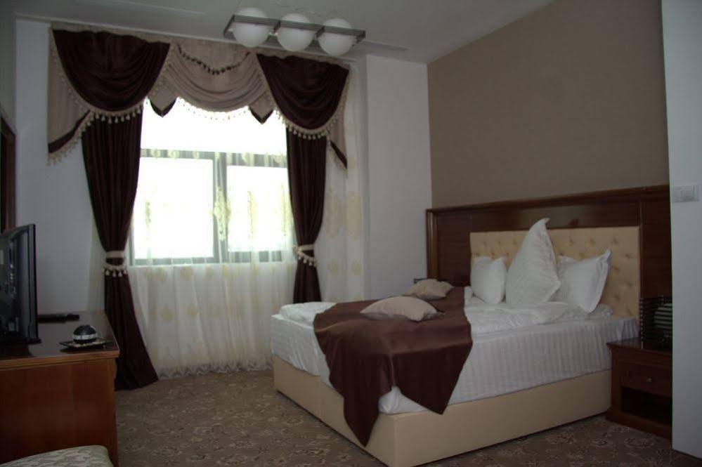 Pik Elegance
