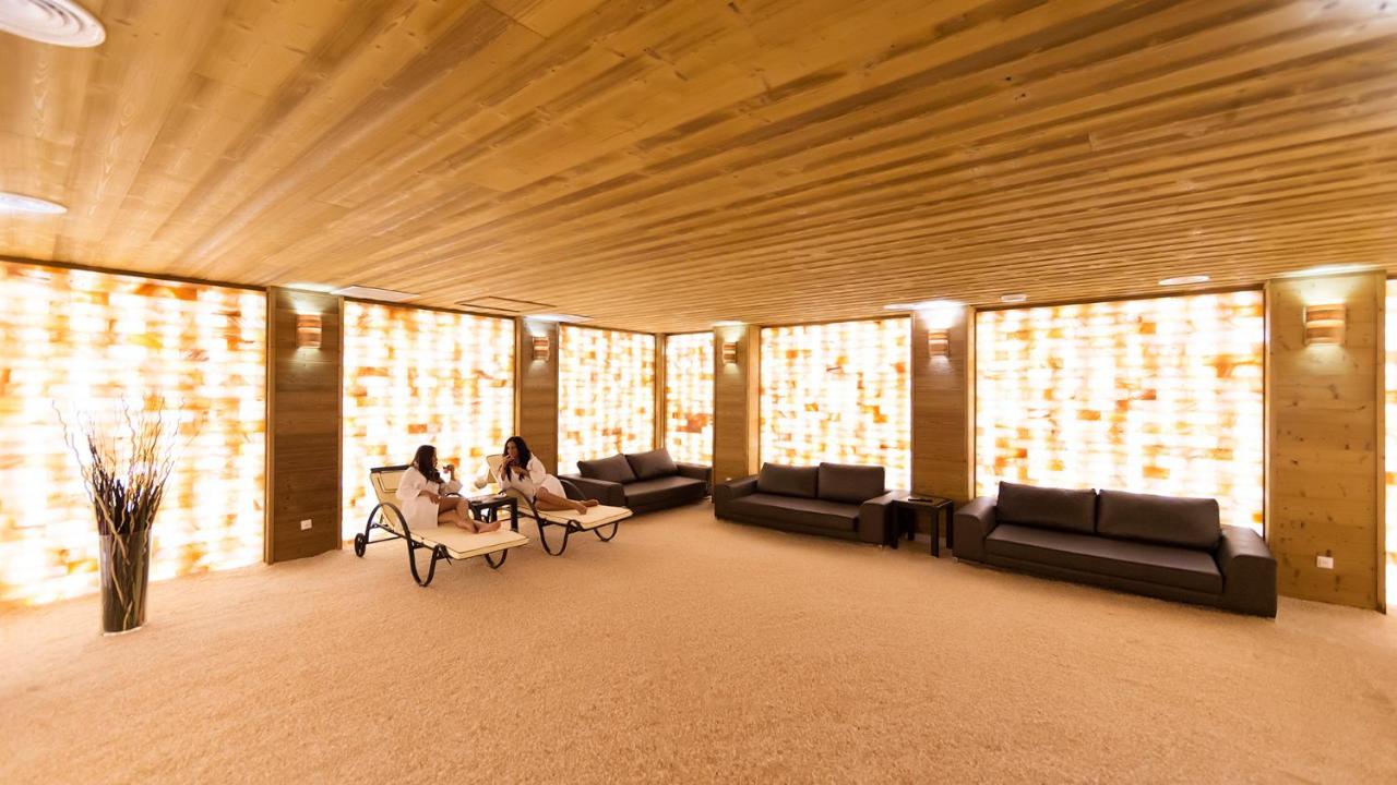 Sky Blue Hotel & Spa