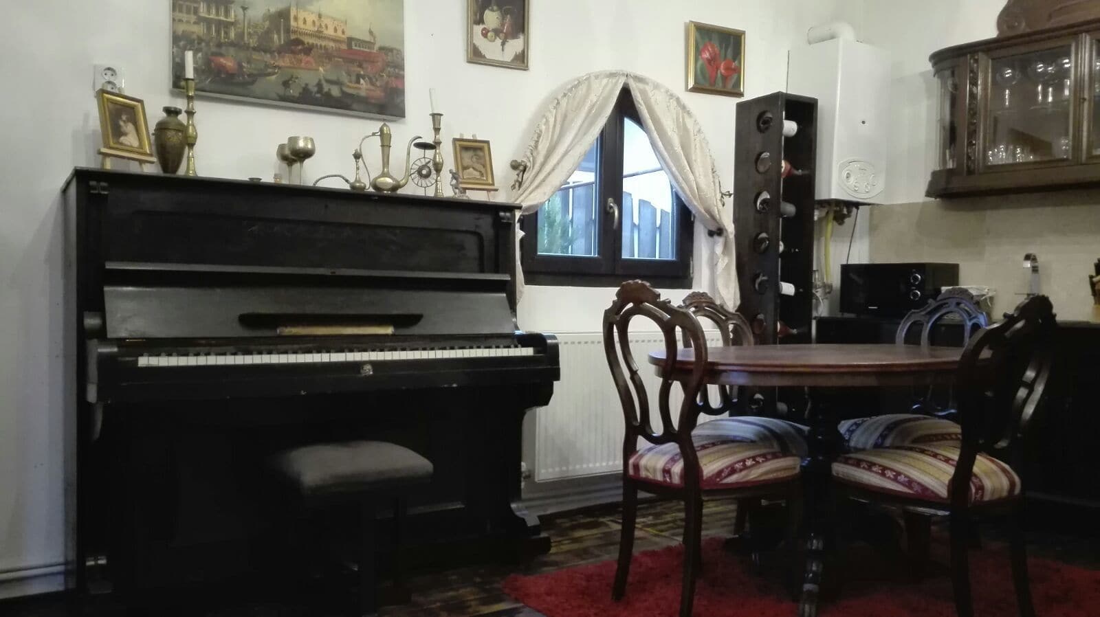 Lili's House