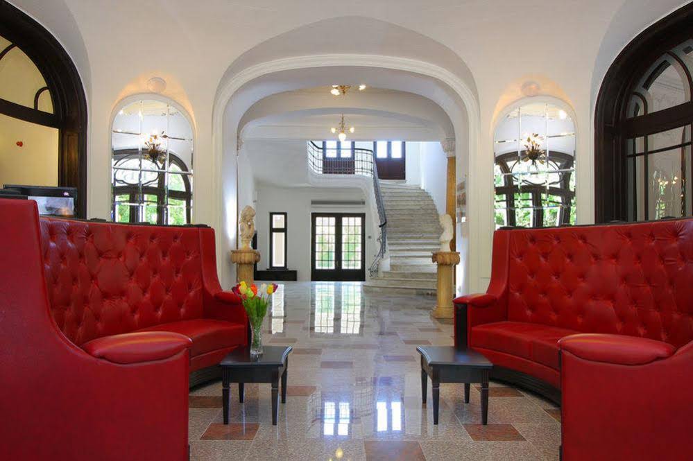 Hotel Palace