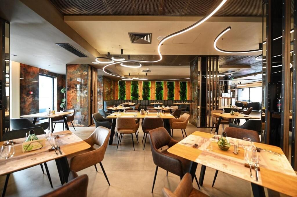 Aniroc Signature Hotel