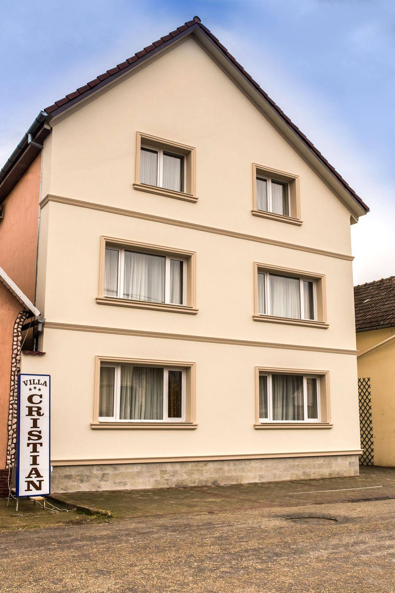 Villa Cristian
