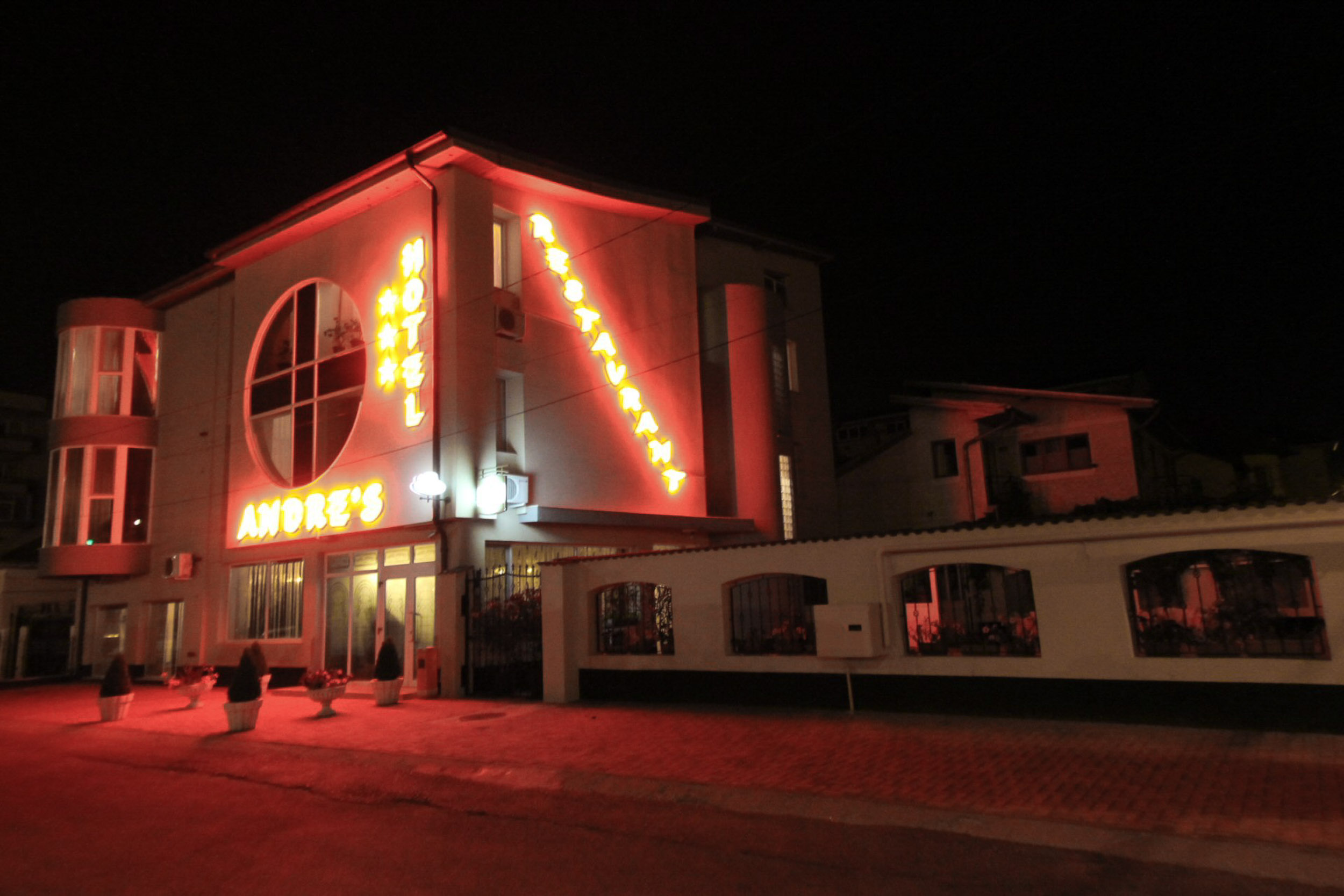 Andres Hotel