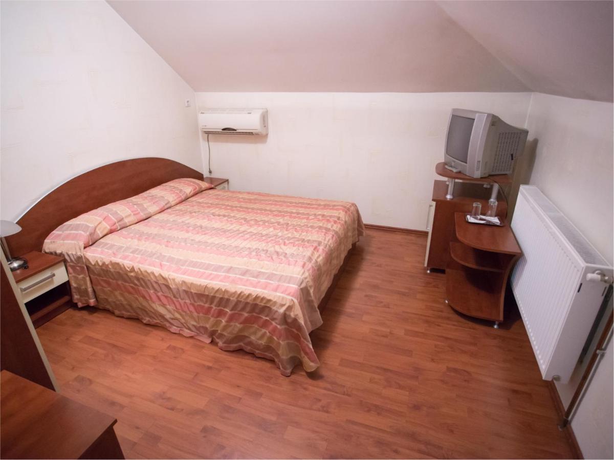 Euphoria Hotel