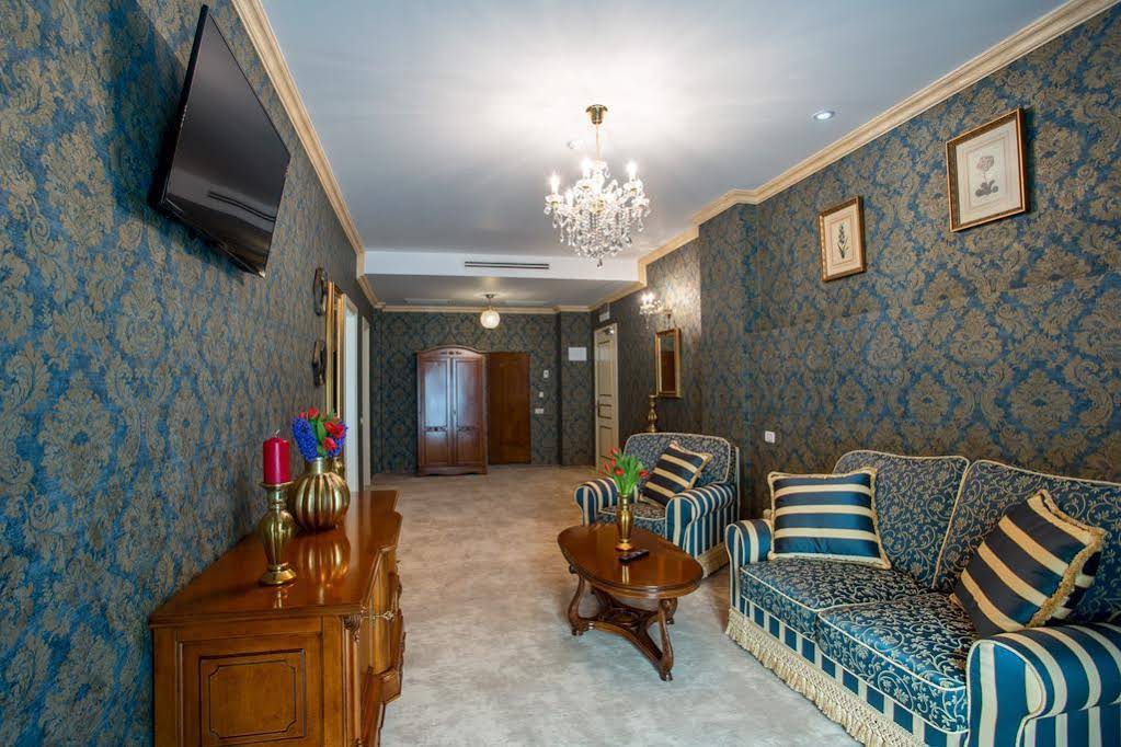 The Arlington Hotel