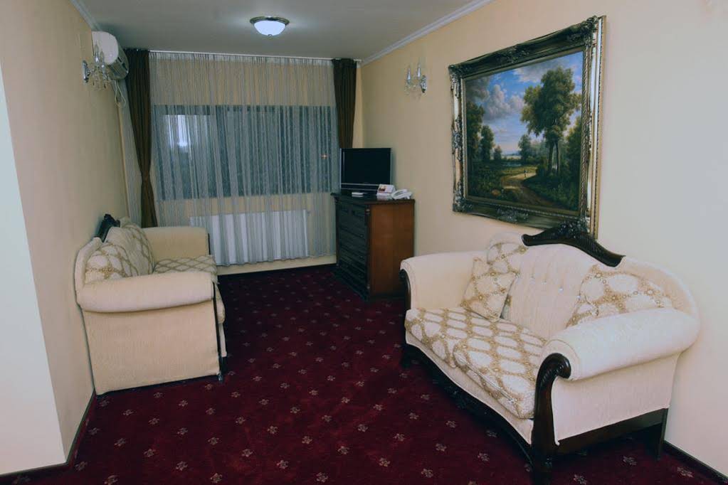 Hotel Capitol
