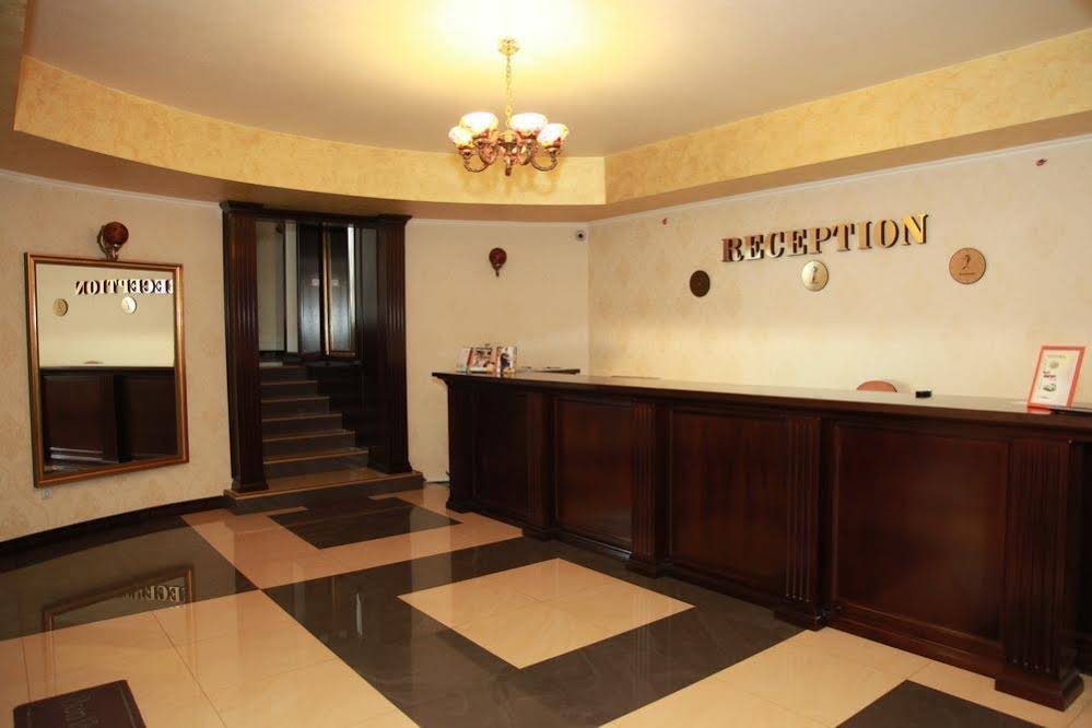 Majestic Hotel & Restaurant