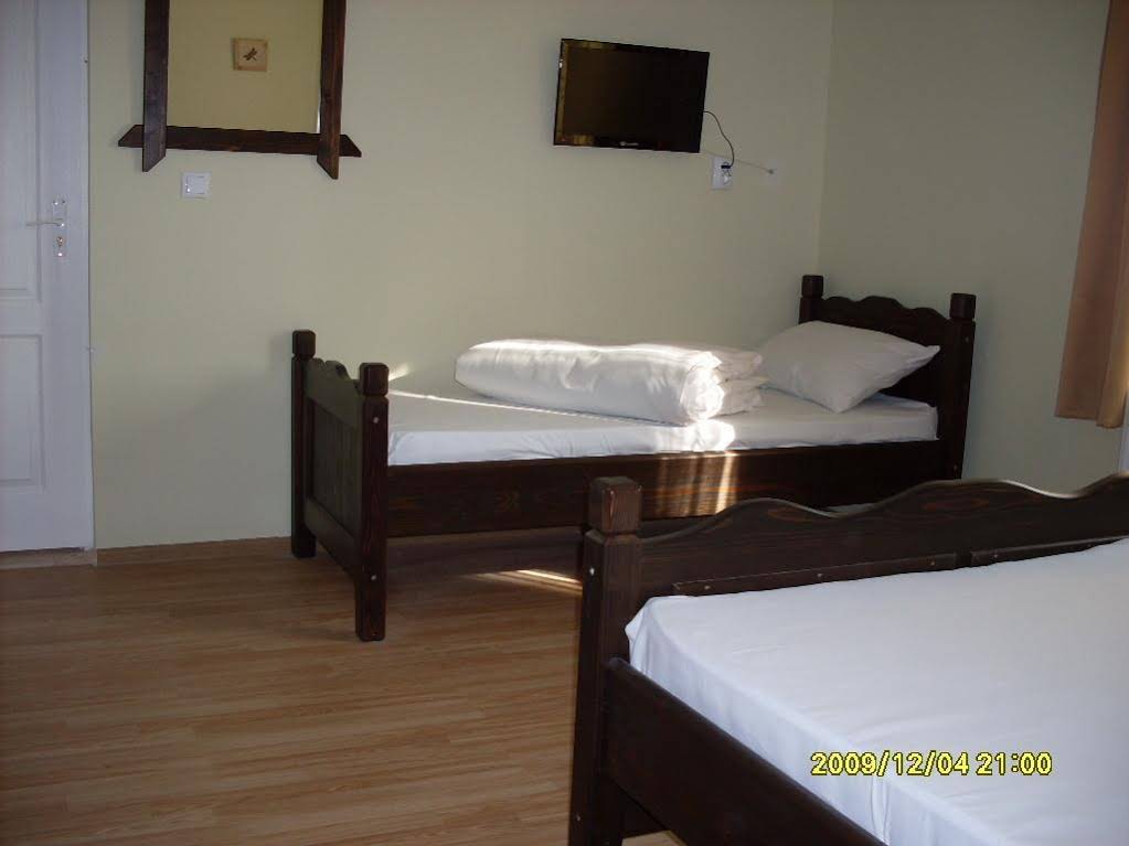 Oana Guest House