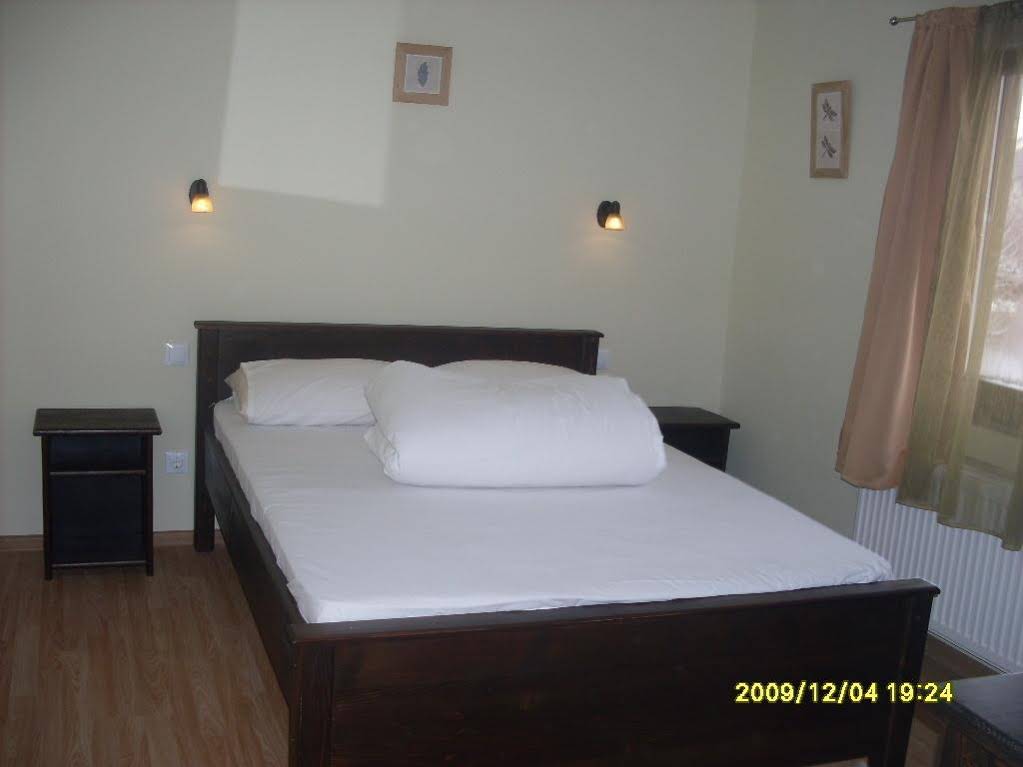 Oana Guest House