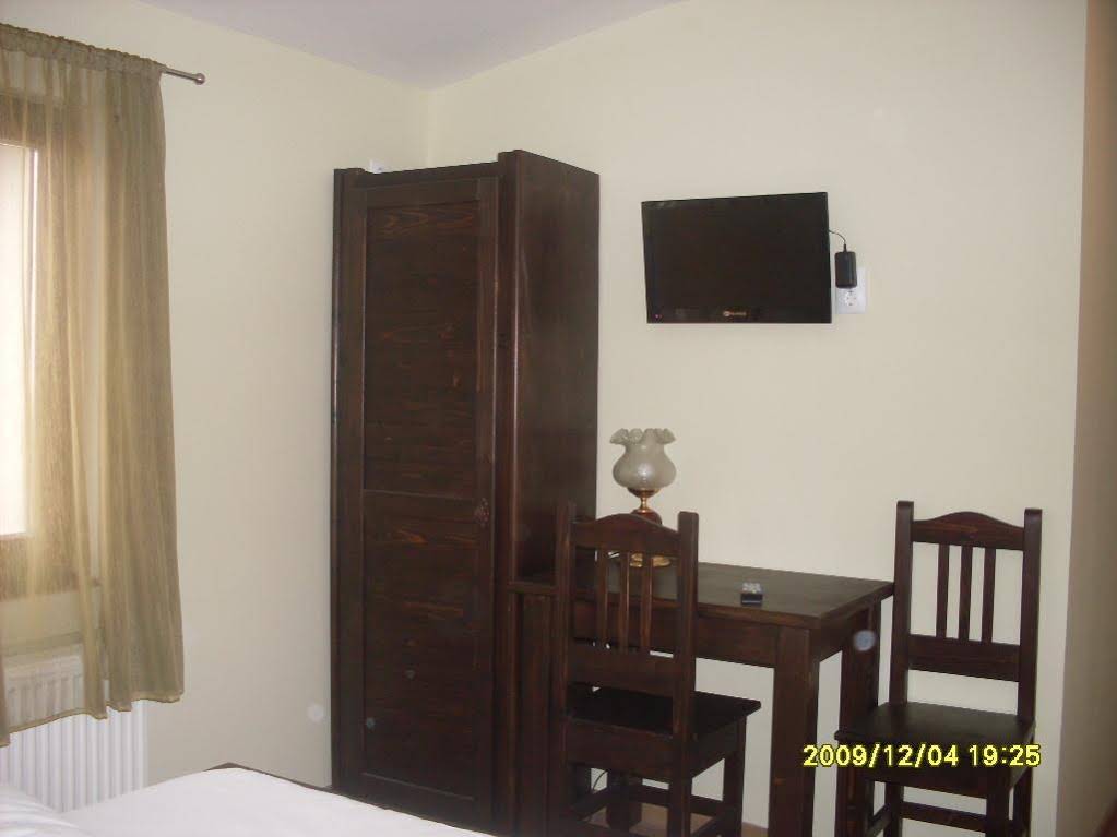 Oana Guest House