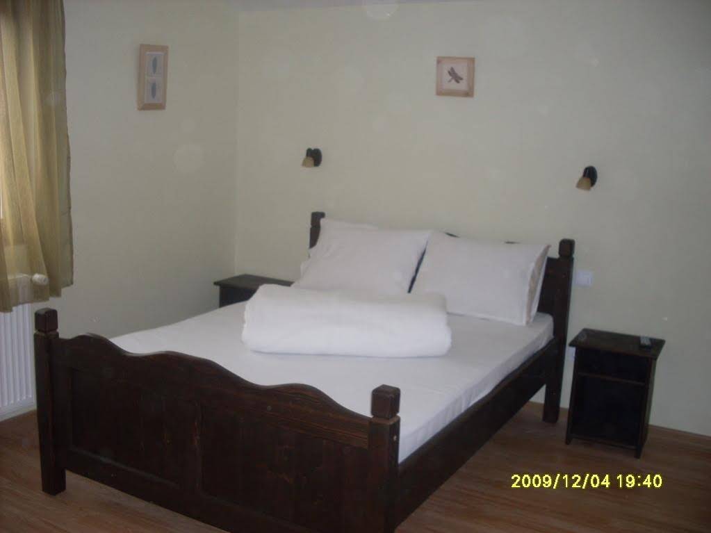 Oana Guest House