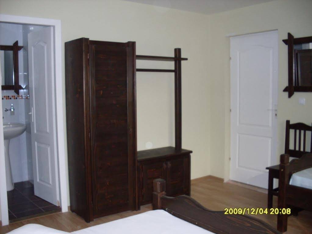 Oana Guest House