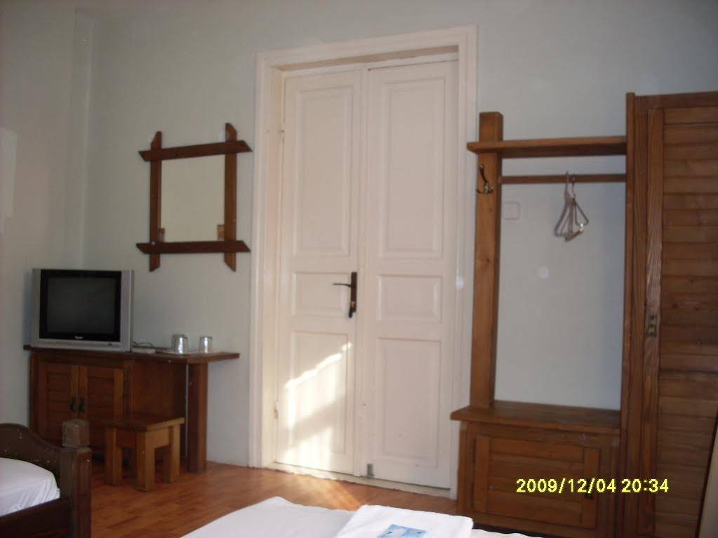 Oana Guest House