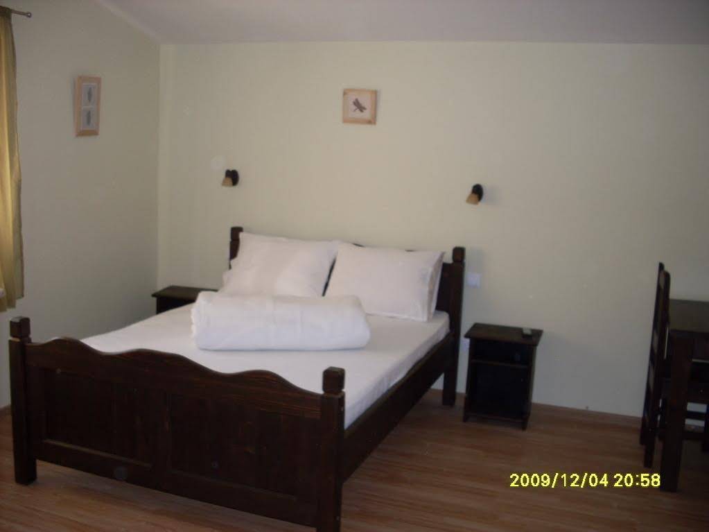Oana Guest House