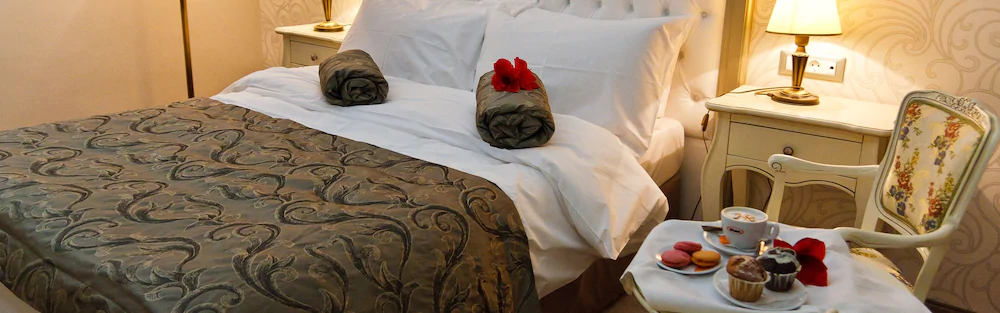 Hotel Roman by Dumbrava