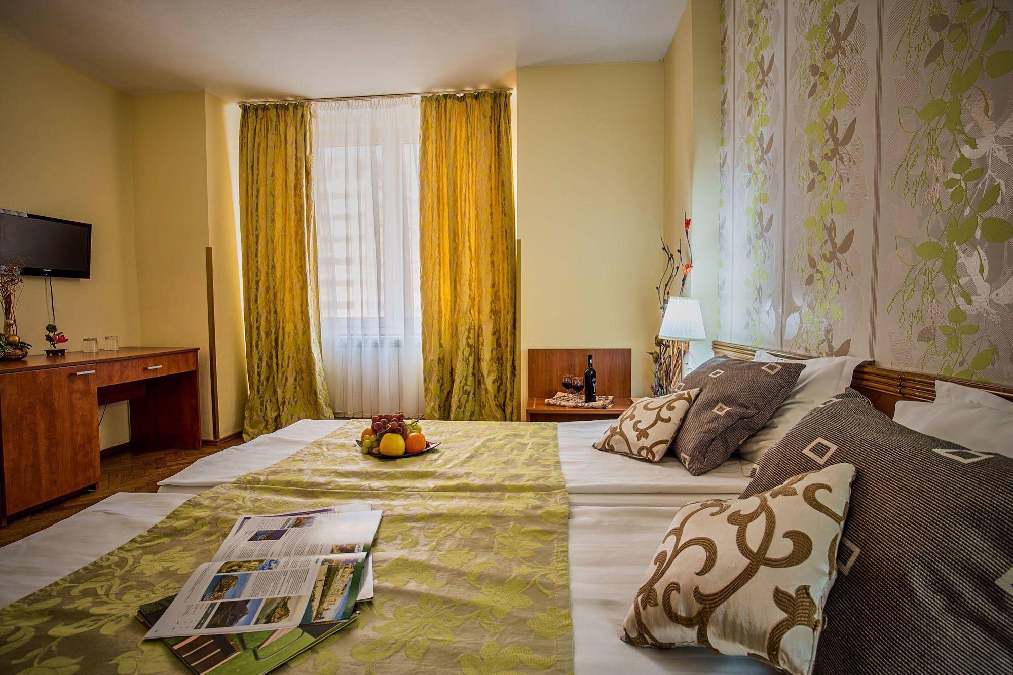 Hotel Rina Cerbul