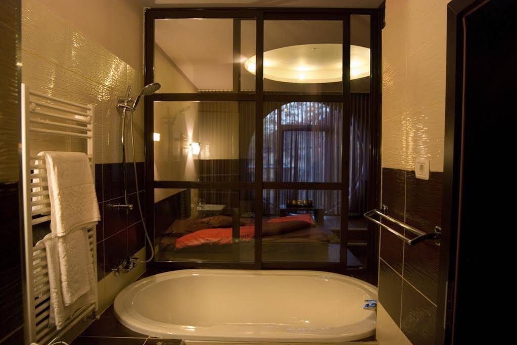 Larissa Hotel
