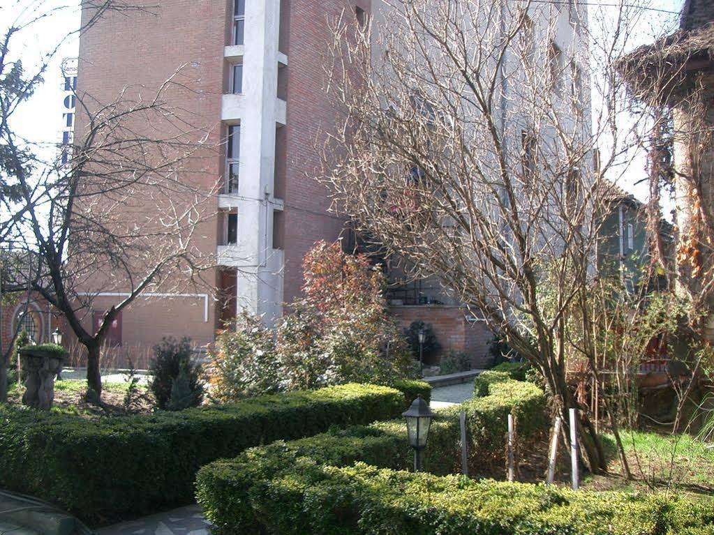 Larissa Hotel