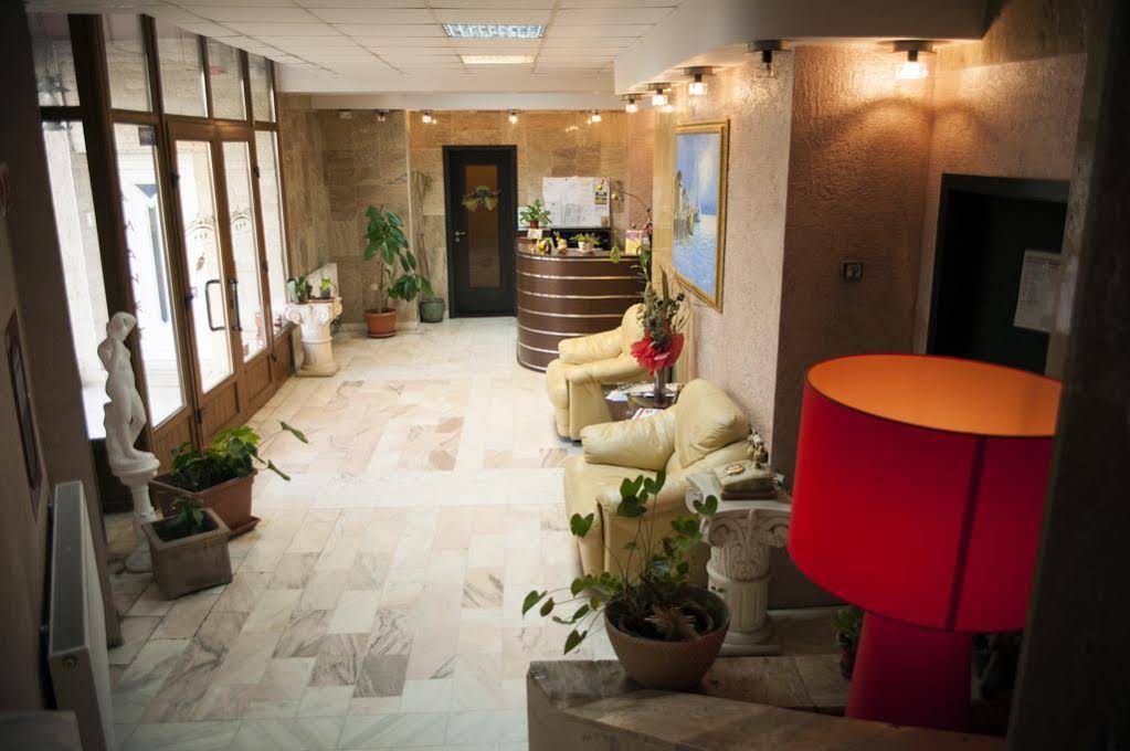 Larissa Hotel