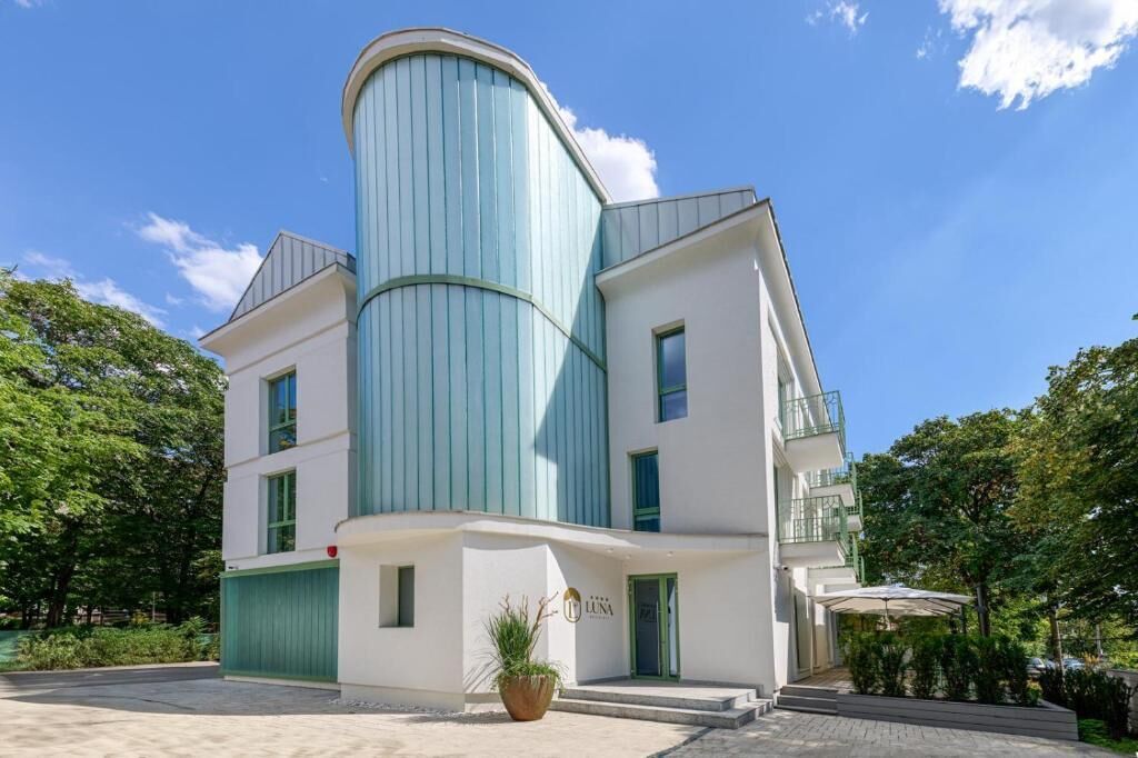 Luna Residence