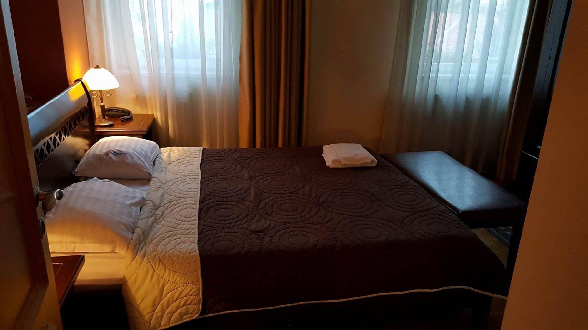 Pacific Hotel