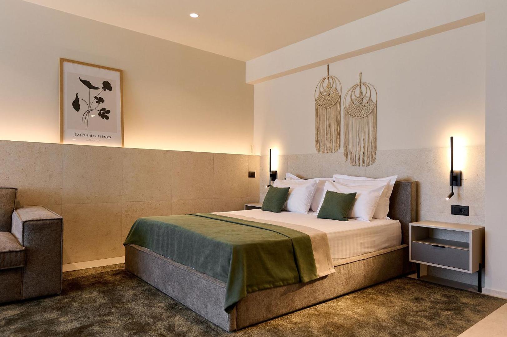 Alezzi Infinity Aparthotel & Spa