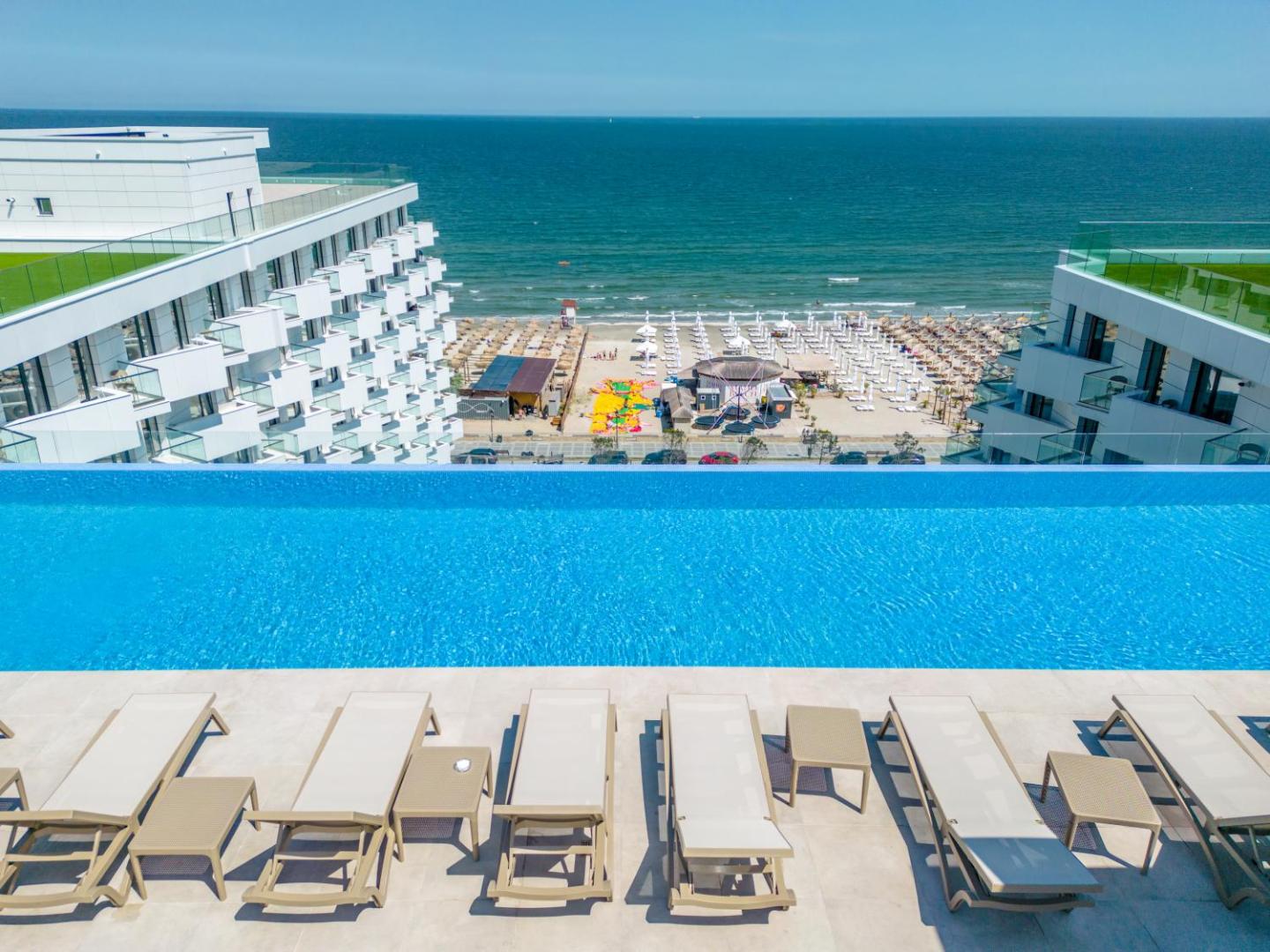 Alezzi Infinity Aparthotel & Spa