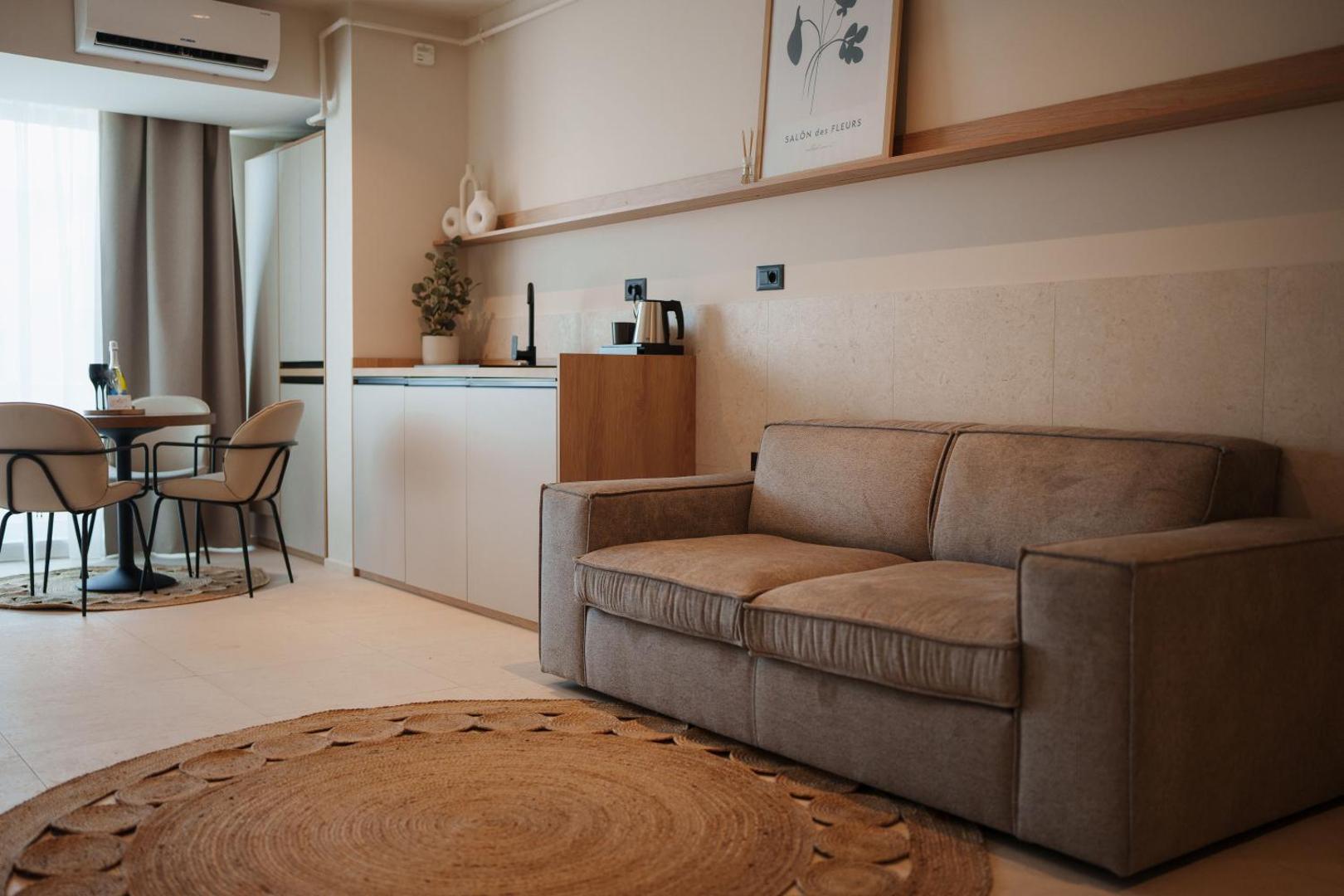 Alezzi Infinity Aparthotel & Spa