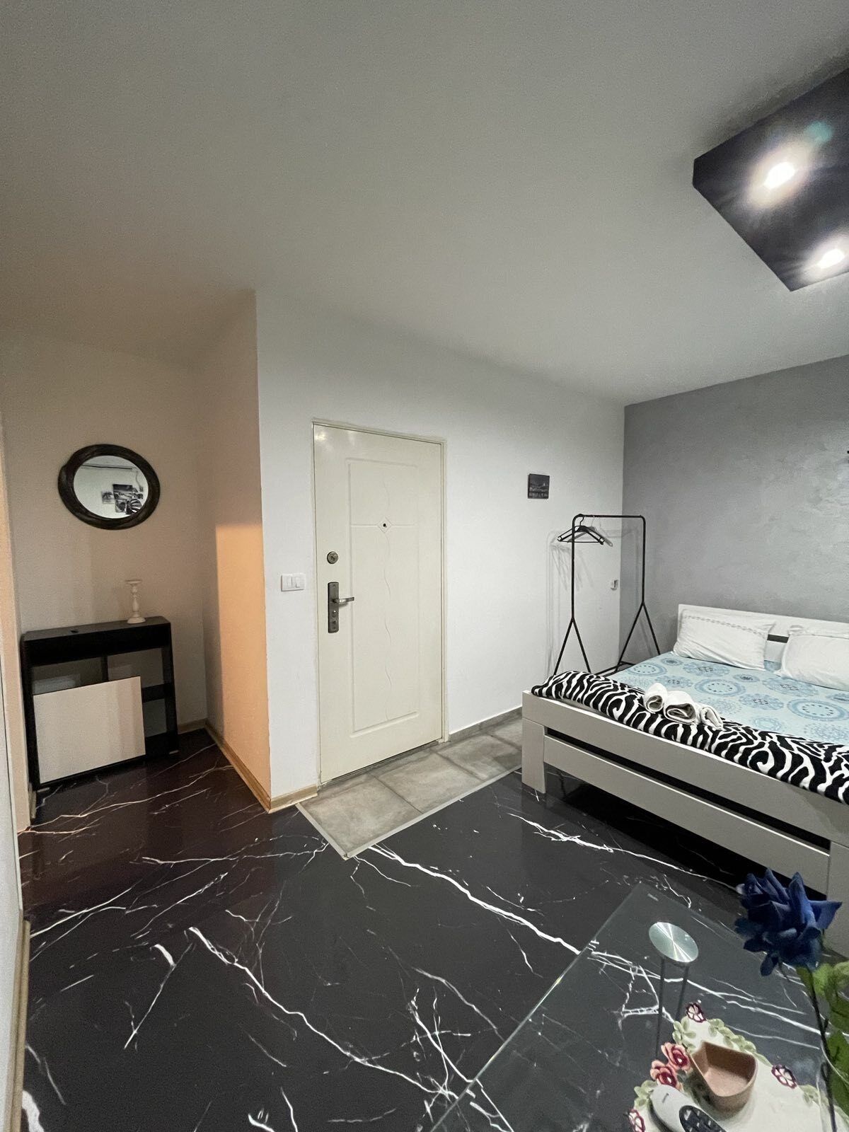 Airport Apartments