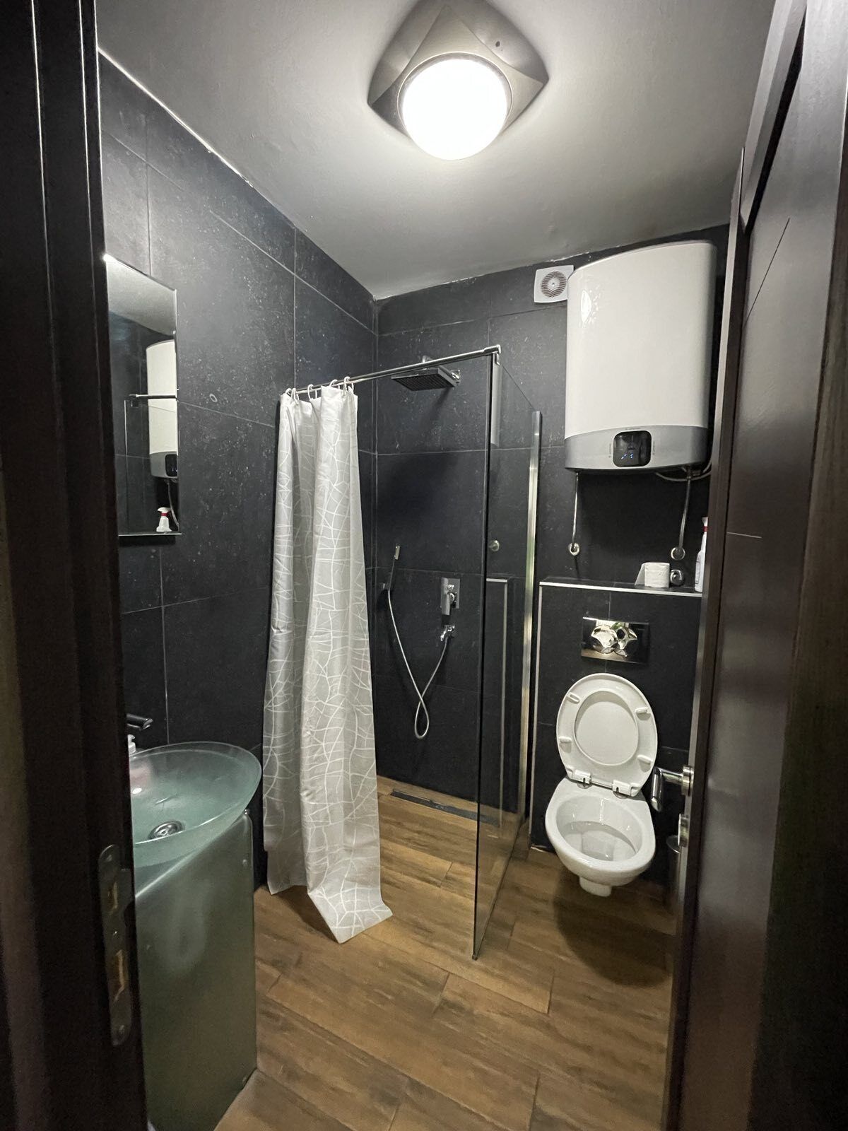 Airport Apartments