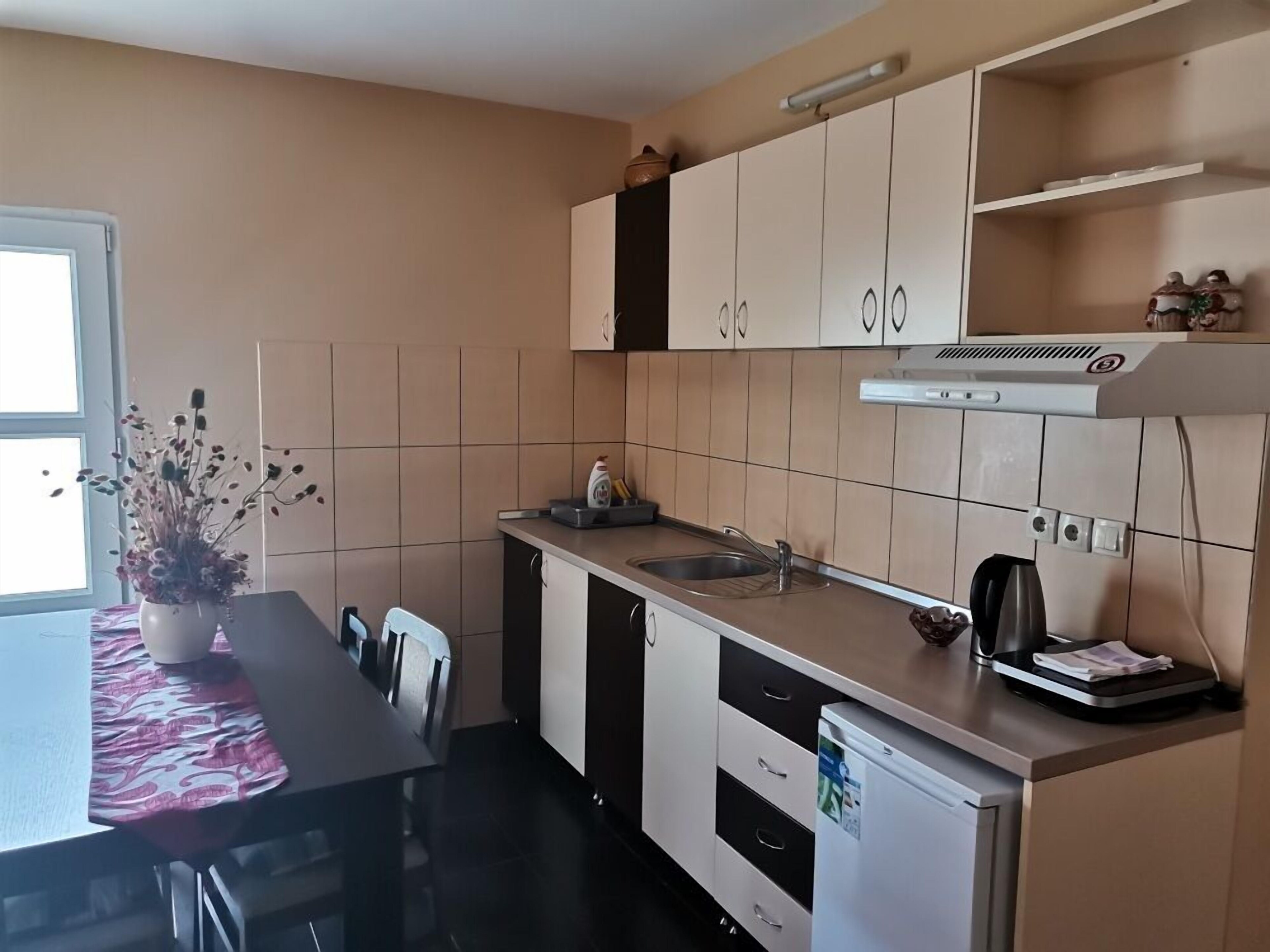 Airport Apartments