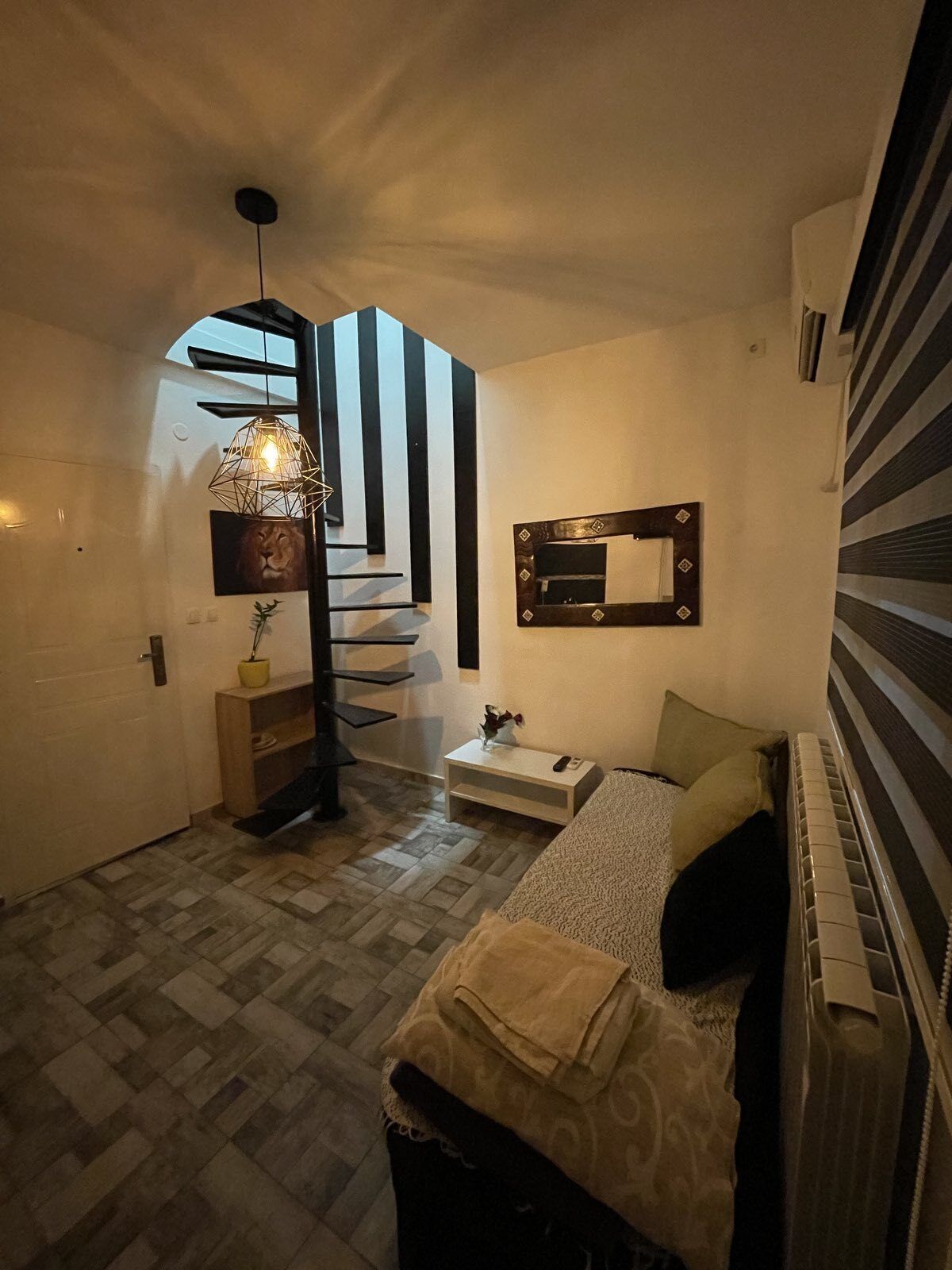 Airport Apartments