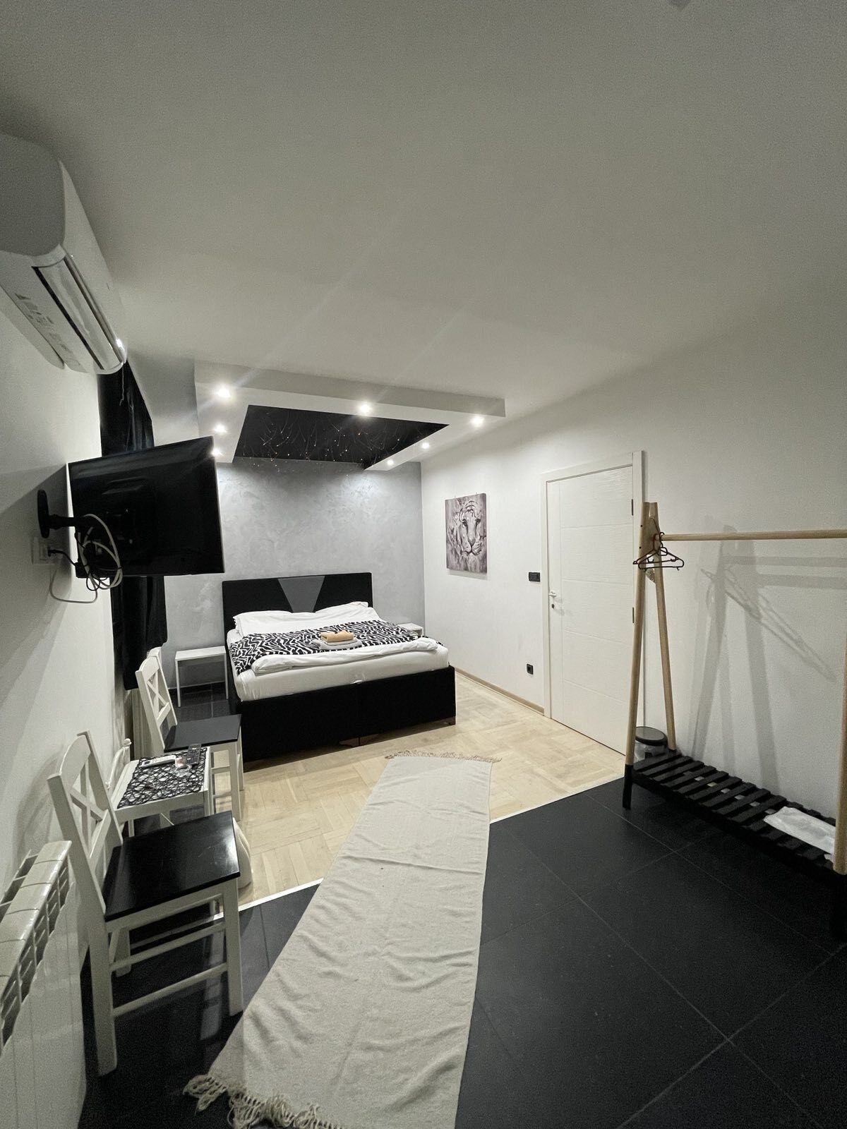 Airport Apartments