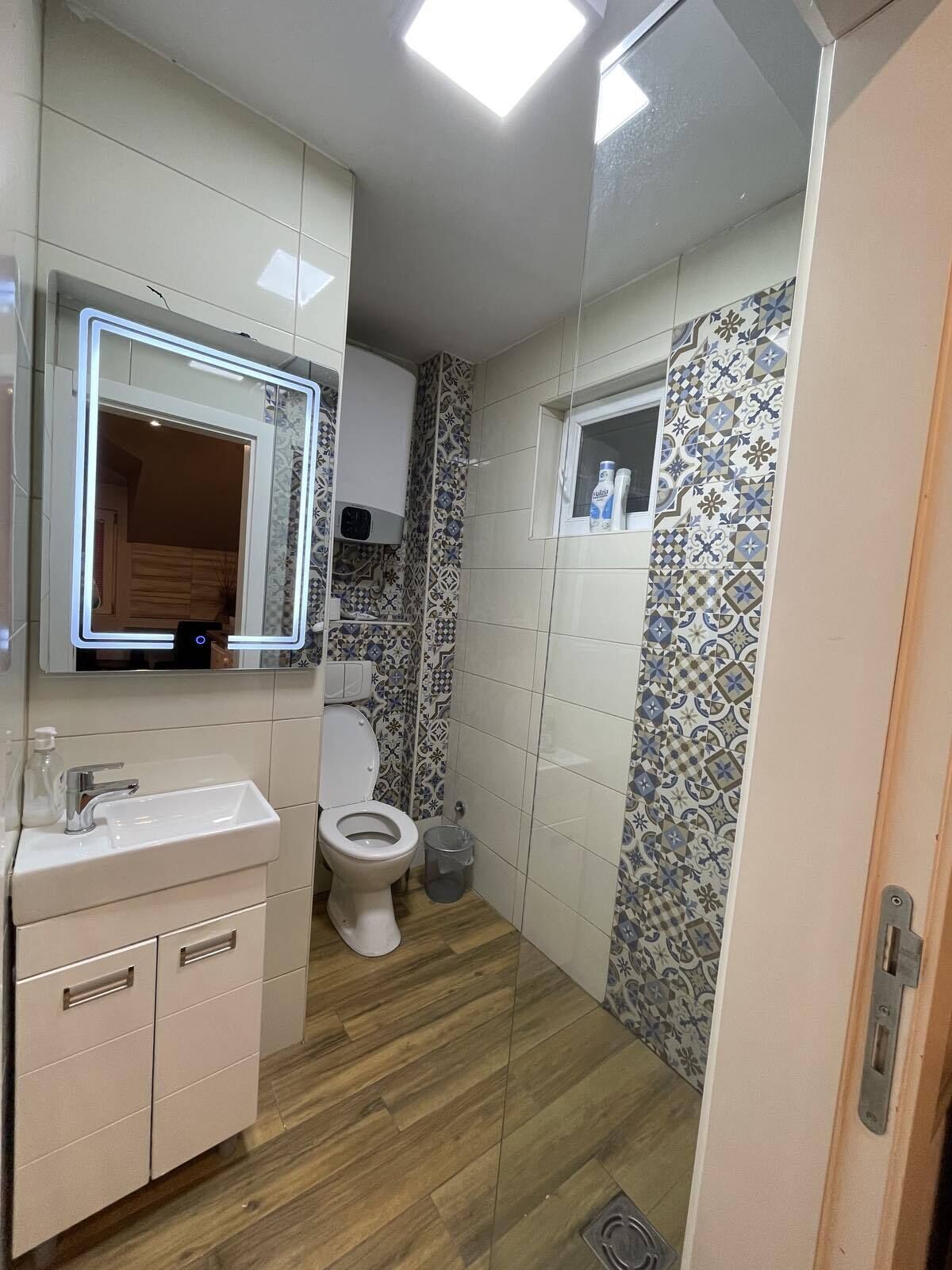Airport Apartments